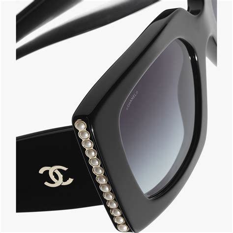 sonnenbrille chanel|chanel sunglasses with on side.